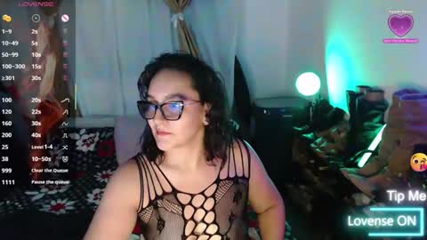 Snapshot of hammer9247 chatting on 11-12-25, 11:25 hammer9247 online show from 11-12-25, 11:25