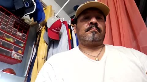 Snapshot of hammybone74 chatting on 01-08-25, 11:54 Hammy online show from 01-08-25, 11:54