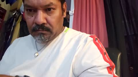 Snapshot of hammybone74 chatting on 01-22-25, 09:35 Hammy online show from 01-22-25, 09:35