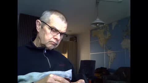 Snapshot of hamto65 chatting on 02-06-26, 04:32 Prefer men 80 online show from 02-06-26, 04:32