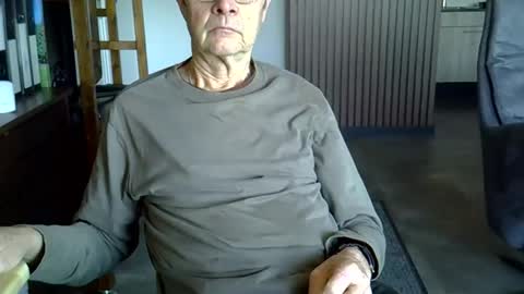 Snapshot of hamto65 chatting on 03-02-26, 09:16 Prefer men 80 online show from 03-02-26, 09:16