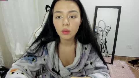 Snapshot of hana_garcia chatting on 05-16-26, 12:40 Hana Garcia online show from 05-16-26, 12:40