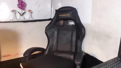 hana_soojin online show from 04-04-26, 05:21