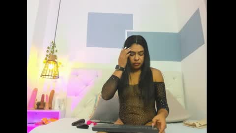 hanah_gray online show from 02-11-25, 11:21