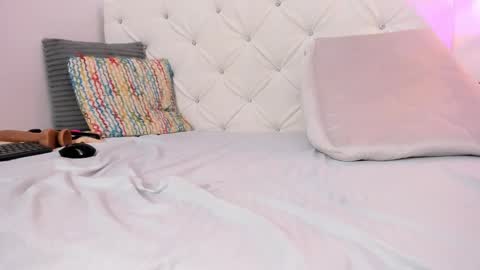 hanah_gray online show from 03-11-25, 05:24