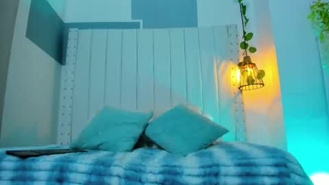 hanah_gray online show from 10-08-25, 11:08