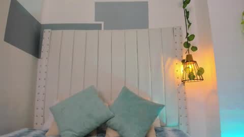 hanah_gray online show from 10-13-25, 11:10