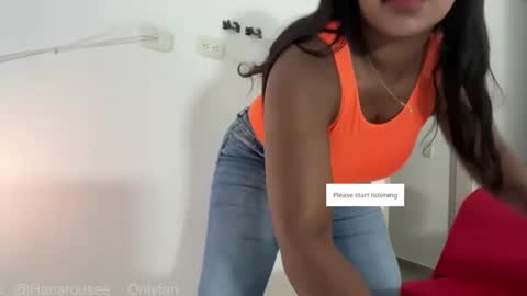 Snapshot of hanarousee chatting on 10-02-25, 02:24 Twtter  Onlyfns HanaRousee online show from 10-02-25, 02:24