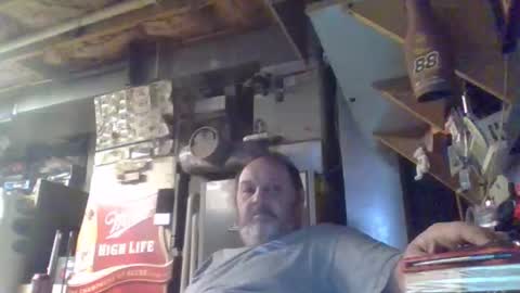 Snapshot of handiemanhere chatting on 11-30-25, 05:22 naked man online show from 11-30-25, 05:22