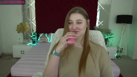 Snapshot of handsome_d_ chatting on 12-28-24, 04:19 Dayana online show from 12-28-24, 04:19