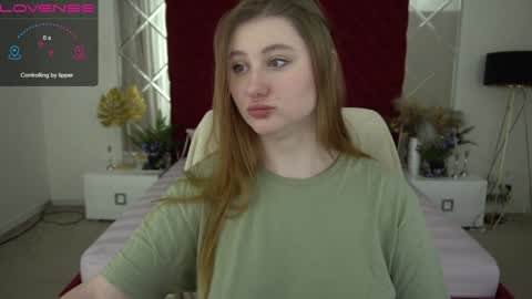 Snapshot of handsome_d_ chatting on 12-29-24, 04:05 Dayana online show from 12-29-24, 04:05