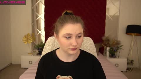 Snapshot of handsome_d_ chatting on 01-07-25, 05:22 Dayana online show from 01-07-25, 05:22