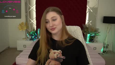 Snapshot of handsome_d_ chatting on 01-11-25, 12:33 Dayana online show from 01-11-25, 12:33