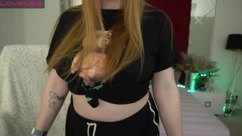 Snapshot of handsome_d_ chatting on 01-14-25, 05:08 Dayana online show from 01-14-25, 05:08