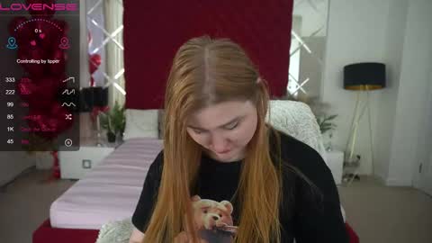 Snapshot of handsome_d_ chatting on 02-28-25, 05:26 Dayana online show from 02-28-25, 05:26