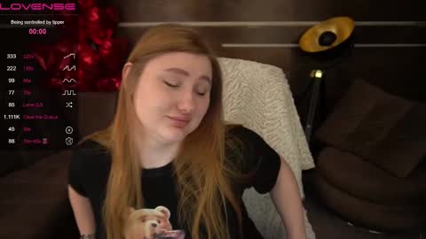 Snapshot of handsome_d_ chatting on 03-09-25, 04:27 Dayana online show from 03-09-25, 04:27