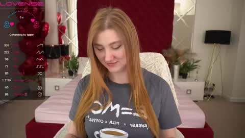 Snapshot of handsome_d_ chatting on 03-10-25, 04:07 Dayana online show from 03-10-25, 04:07