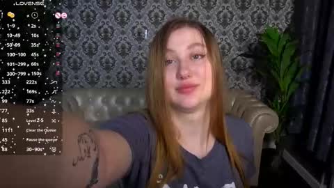 Snapshot of handsome_d_ chatting on 09-23-25, 06:38 Dayana online show from 09-23-25, 06:38