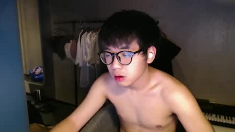 handsome_mannn online show from 10-21-25, 07:03