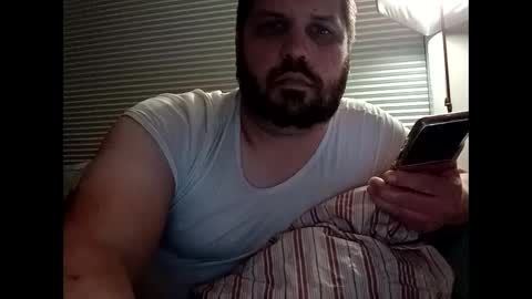 Snapshot of handsomedaddy198923 chatting on 10-01-25, 07:25 handsomedaddy198923 online show from 10-01-25, 07:25