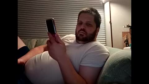Snapshot of handsomedaddy198923 chatting on 10-18-25, 07:20 handsomedaddy198923 online show from 10-18-25, 07:20