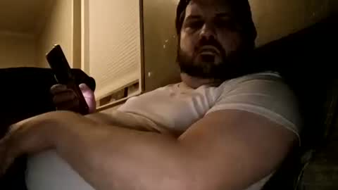 Snapshot of handsomedaddy198924 chatting on 01-07-26, 08:39 Handsomedaddy198923 online show from 01-07-26, 08:39