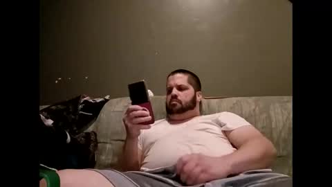 Handsomedaddy198923 online show from 04-21-26, 06:52