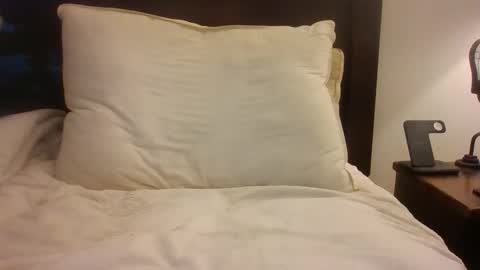 Snapshot of handsomehomebody chatting on 02-16-26, 04:14 Handsome Homebody online show from 02-16-26, 04:14