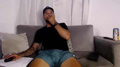 Snapshot of handsomen69 chatting on 05-28-26, 12:19 Handsomen online show from 05-28-26, 12:19