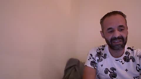 Snapshot of handsomepenis20cm chatting on 10-23-25, 01:16 handsomepenis20cm online show from 10-23-25, 01:16