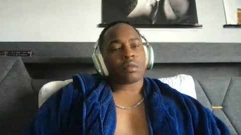 Snapshot of handyfranklin chatting on 07-20-26, 06:10 Chocolate Exhibitionist online show from 07-20-26, 06:10