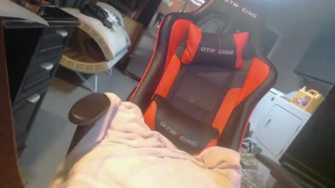 Handystudman online show from 01-01-25, 03:46