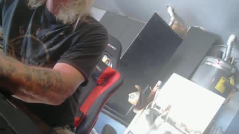 Handystudman online show from 01-08-25, 05:37