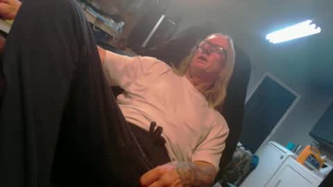 Handystudman online show from 02-18-25, 03:53