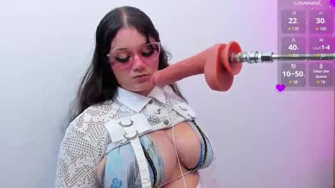 Snapshot of hanie_boobs chatting on 12-14-25, 08:35 Ana online show from 12-14-25, 08:35