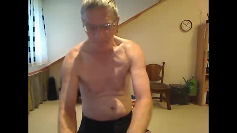 Snapshot of hankk54 chatting on 01-16-25, 09:05 hankk54 online show from 01-16-25, 09:05