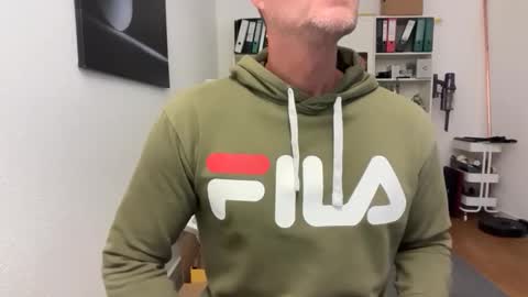 Snapshot of hankmoody6 chatting on 12-03-25, 08:23 hanky online show from 12-03-25, 08:23