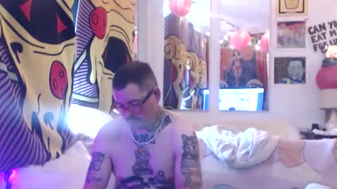 Snapshot of hankrams chatting on 05-27-26, 02:47 hank rams online show from 05-27-26, 02:47