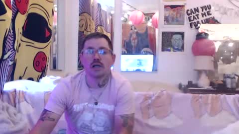 Snapshot of hankrams chatting on 06-16-26, 12:41 hank rams online show from 06-16-26, 12:41