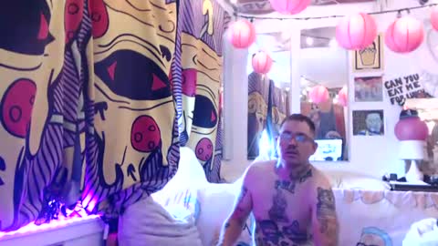 Snapshot of hankrams chatting on 06-30-26, 12:39 hank rams online show from 06-30-26, 12:39