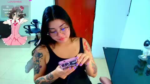 Snapshot of hanna__11_ chatting on 06-17-26, 09:38 Hanna online show from 06-17-26, 09:38