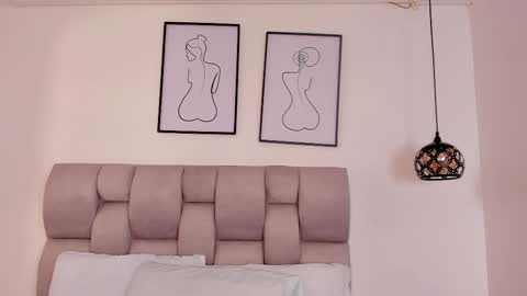 hanna__evans_ online show from 11-13-25, 11:53