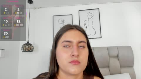 hanna__evans_ online show from 04-11-26, 12:31