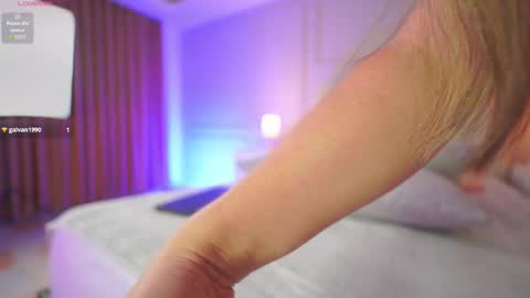 Snapshot of hanna__w chatting on 11-13-25, 03:16 hanna online show from 11-13-25, 03:16