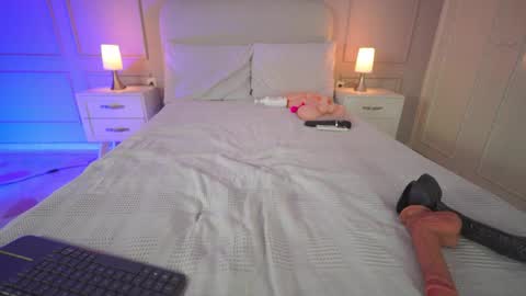 Snapshot of hanna__w chatting on 03-12-26, 03:23 hanna online show from 03-12-26, 03:23