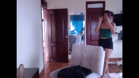 Snapshot of hanna_beily chatting on 02-19-26, 06:15 hanna online show from 02-19-26, 06:15