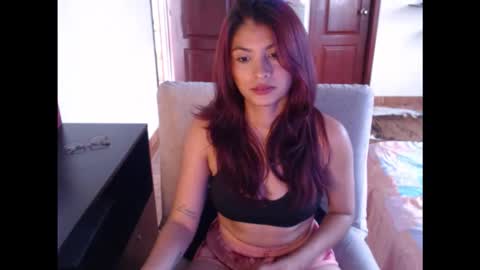 Snapshot of hanna_beily chatting on 03-03-26, 06:03 hanna online show from 03-03-26, 06:03