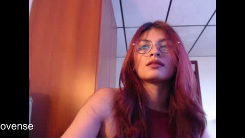 Snapshot of hanna_beily chatting on 06-26-26, 06:01 hanna online show from 06-26-26, 06:01