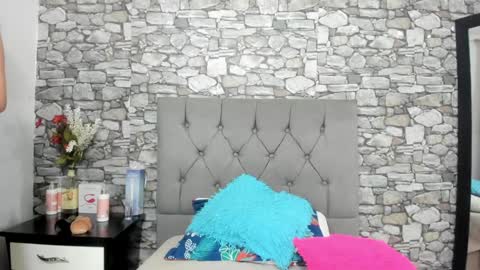 Snapshot of hanna_bell11 chatting on 01-16-25, 02:41 Hanna online show from 01-16-25, 02:41