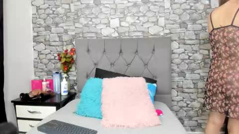 Snapshot of hanna_bell11 chatting on 11-21-25, 02:10 Hanna online show from 11-21-25, 02:10